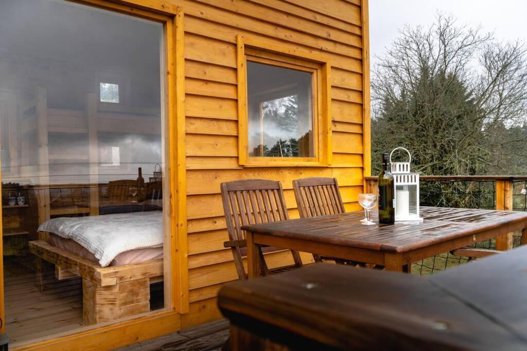 Tiny House Chrastna Vselibice Buitenkant foto